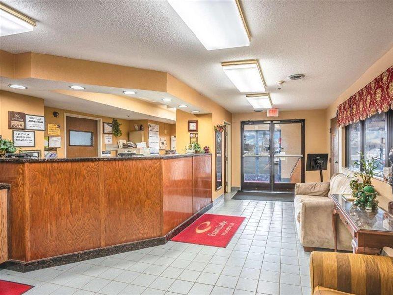 Econo Lodge Princeton Bagian luar foto